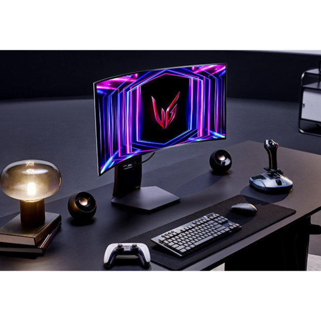 LG Ultragear 34GS95QE-B 33.9" 3440 x 1440 Wide Quad HD OLED FreeSync 240Hz Curved Gaming Monitor