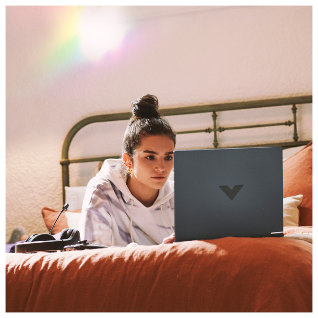 HP Victus Gaming 15-fb2008na AMD Ryzen 5 8645HS 16GB RAM 512GB SSD RTX 4060 15.6" Full HD IPS 144 Hz Windows 11 Home Gaming Laptop