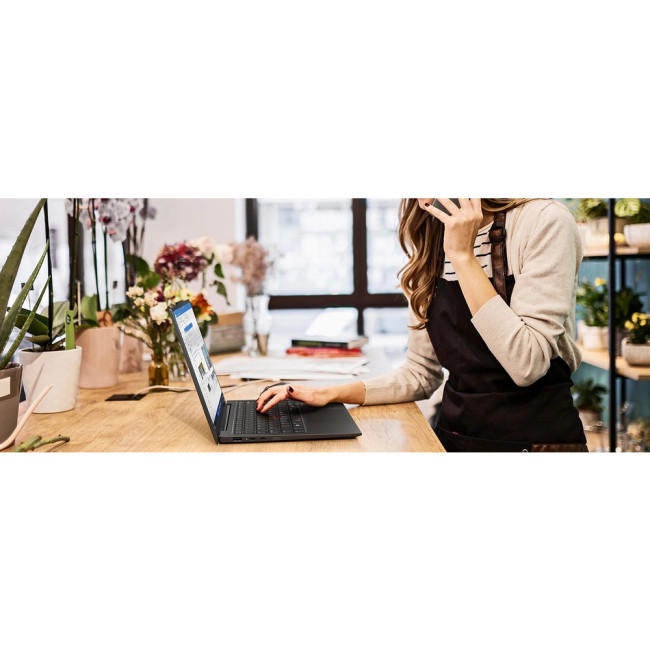 Lenovo ThinkPad X1 Carbon Gen Intel Core Ultra 5 125U 16GB RAM 512GB SSD 14" Windows 11 Pro Laptop