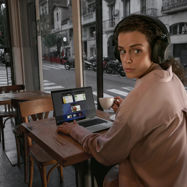 HP EliteBook Ultra G1i AI Intel Core Ultra 7 258V 32GB RAM 1TB SSD 14" Windows 11 Pro Laptop