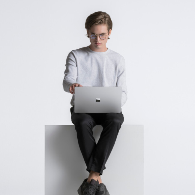 Refurbished Microsoft Surface 4 Intel Core i7 11th Gen 8GB RAM 512GB SSD 15" Touchscreen Windows 11 Pro Laptop