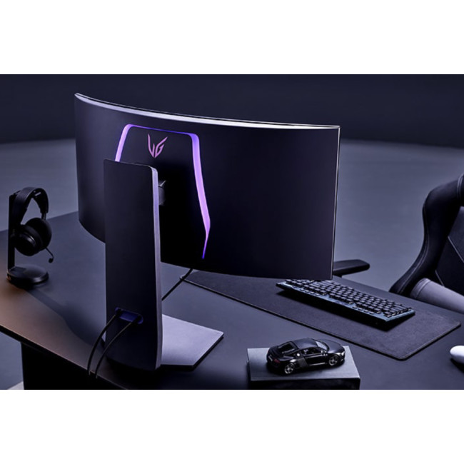 LG Ultragear 34GS95QE-B 33.9" 3440 x 1440 Wide Quad HD OLED FreeSync 240Hz Curved Gaming Monitor