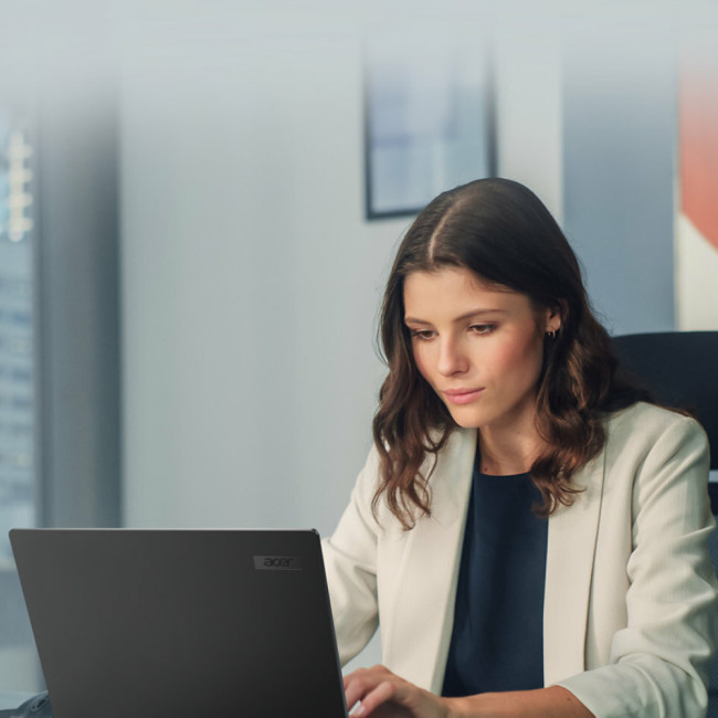 Acer TravelMate P6 TMP614-53-TCO Intel Core i5-1335U 16GB RAM 512GB SSD 14" Windows 11 Pro Laptop