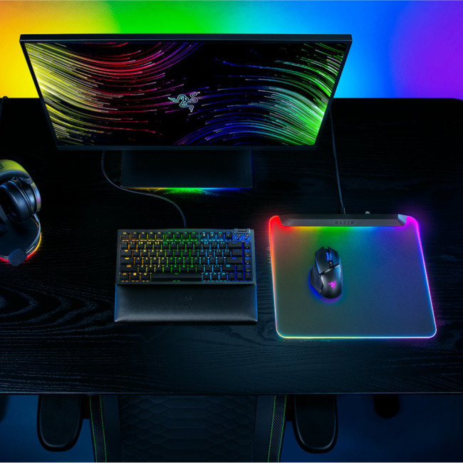 Razer Firefly V2 Pro Fully Illuminated RGB Gaming Mouse Mat Medium - Black