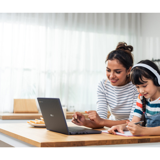 ASUS ChromeBook CZ11 CZ1104CM2A-N00124 ARM ARM Cortex 520 4GB RAM 64GB SSD 11.6" ChromeOS Laptop