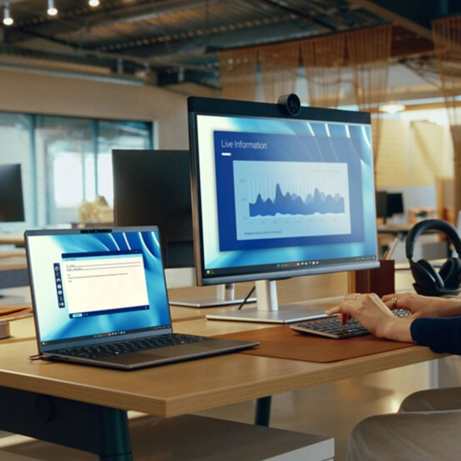 DELL Latitude 7455 Copilot+ PC G1G8F Qualcomm Snapdragon X1P-64-100 14" Touchscreen Quad HD+ 16GB RAM 512GB SSD Windows 11 Pro Laptop