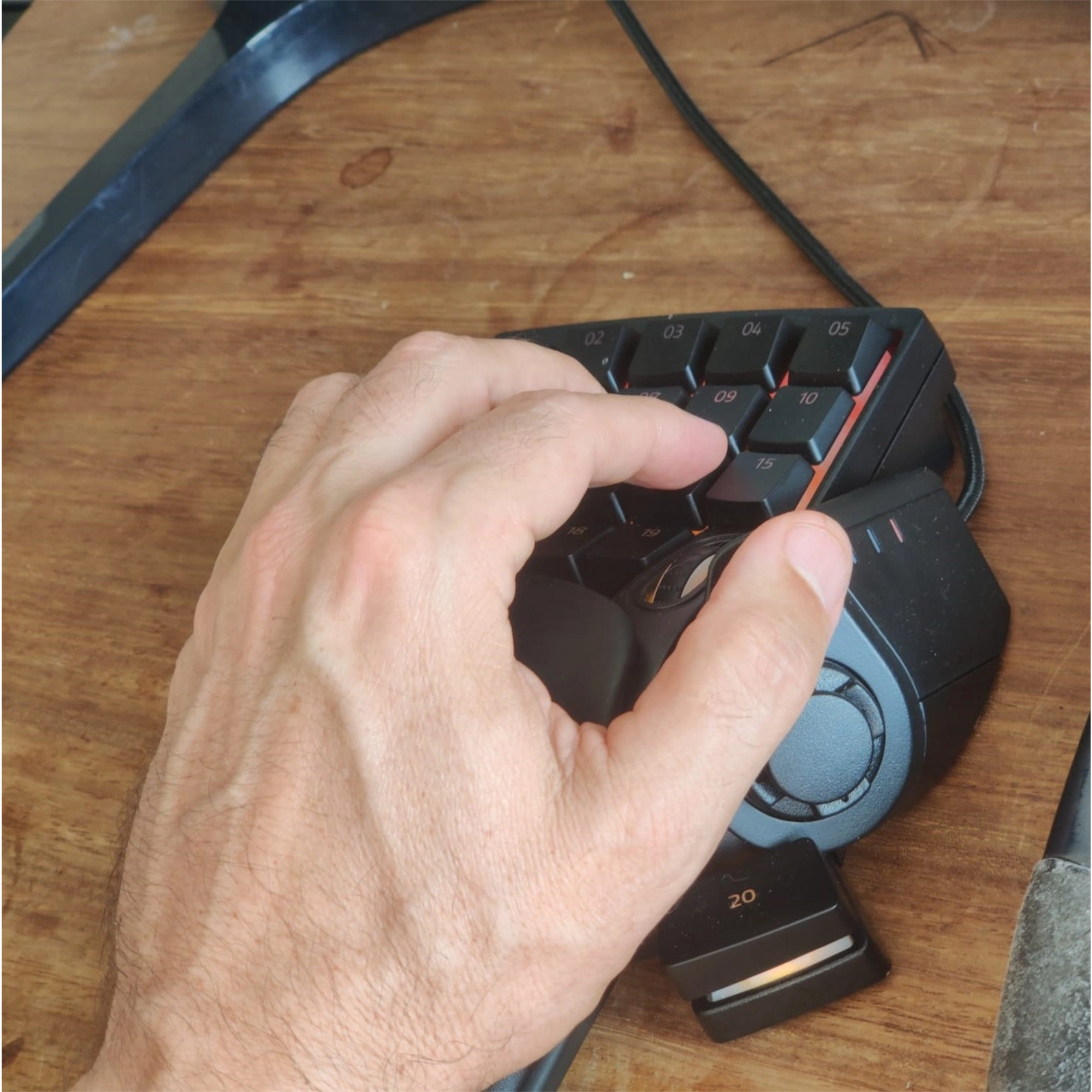 Razer Tartarus v2 Mecha-Membrane Gaming Keypad Black