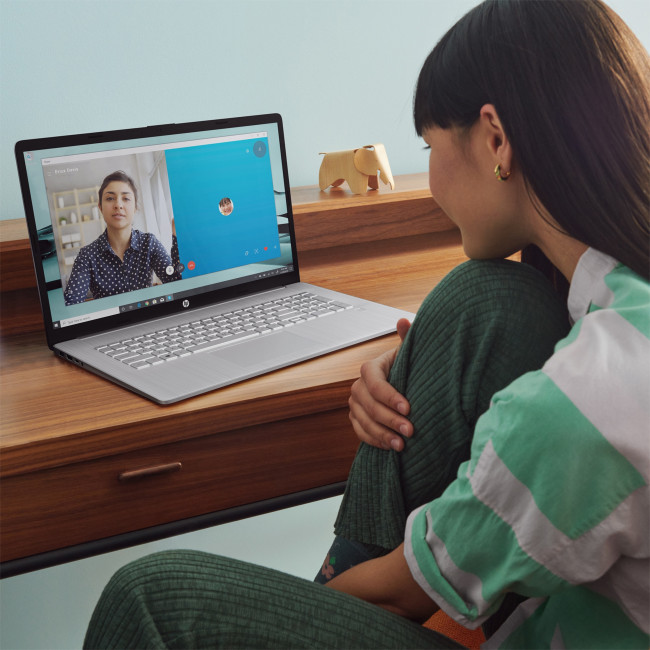 HP 17-cn0105na 8B2M1EA Intel Core i5-1135G7 8GB RAM 512GB SSD 17.3" Full HD Windows 11 Home Laptop