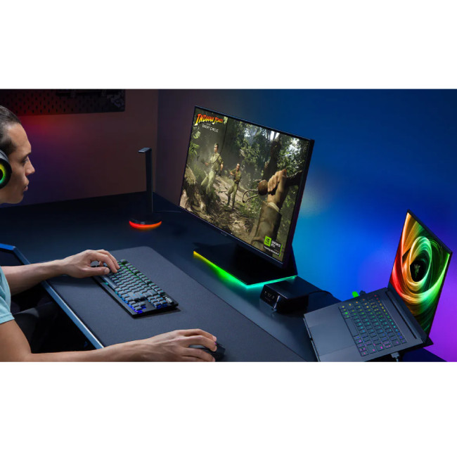 Razer Blade 14 RZ09-05306WS4-R3W1 (2025) AMD Ryzen AI 9 365 64GB RAM 2TB SSD RTX 5070 14" QHD+ 120Hz OLED Windows 11 Home Gaming Laptop