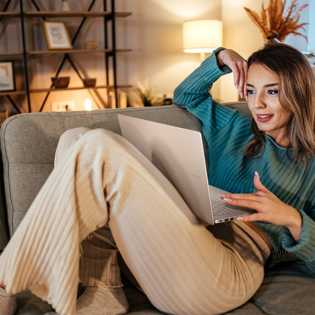 ASUS VivoBook S14 M3407HA-LY008W AMD Ryzen 5 220 16GB RAM 512GB SSD 14" WUXGA Windows 11 Home Laptop