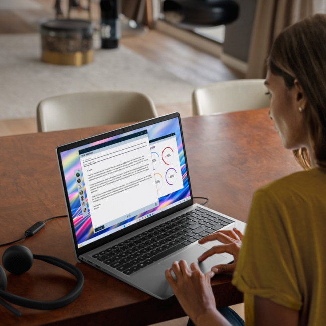 DELL DC15250 Intel Core i5-1334U 8GB RAM 512GB SSD 15.6" Full HD Windows 11 Pro Business Laptop