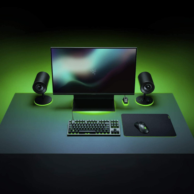 Razer Gigantus V2 Soft Gaming Mouse Mat for speed and control Medium - Black