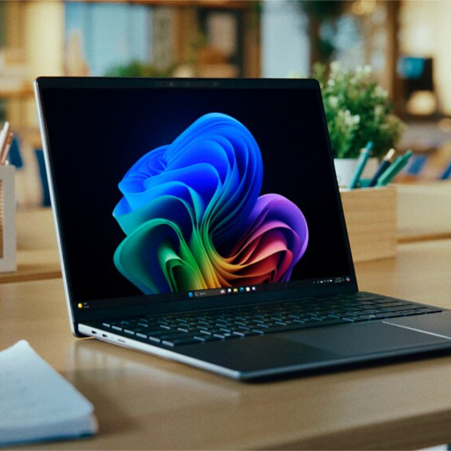 Dell Latitude 5455 Qualcomm Snapdragon X1P-42-100 16GB RAM 512GB SSD 14" Windows 11 Pro CoPilot+ Laptop