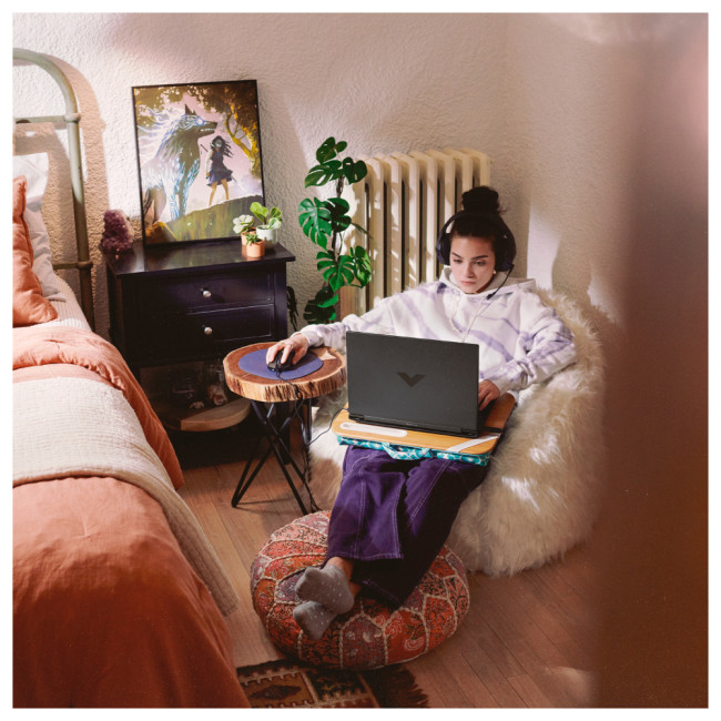 HP Victus Gaming 15-fb2008na AMD Ryzen 5 8645HS 16GB RAM 512GB SSD RTX 4060 15.6" Full HD IPS 144 Hz Windows 11 Home Gaming Laptop