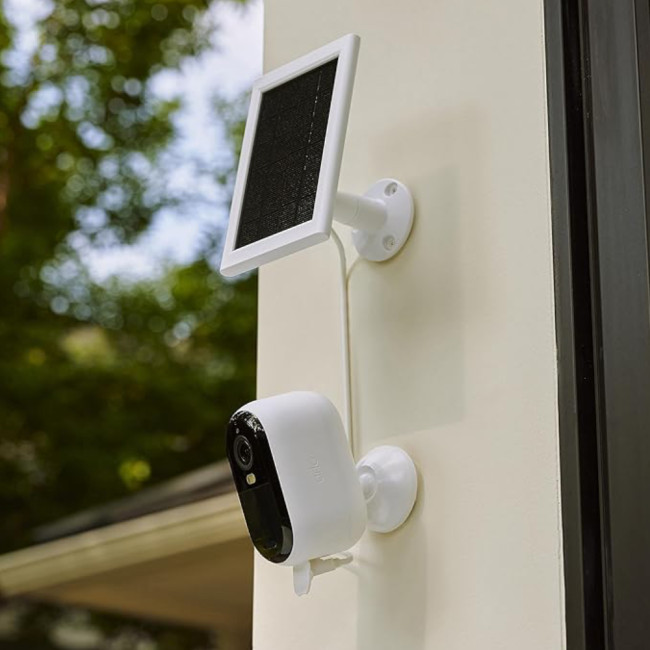 Arlo Essential 2nd Gen USB-C Solar Camera Charger