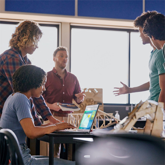 HP 255 G10 AMD Ryzen 3 7330U 8GB RAM 256GB SSD 15.6" Full HD Windows 11 Home Laptop